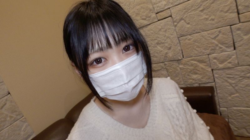 春天開始就讀美容專科學校的19歲女子好奇心旺盛感度出眾！！